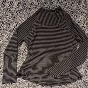 248 - 🌿🧘‍♀️ INDYEVA Olive Sculpt Performance Top 🧘‍♀️🌿 Size Medium | NWOT